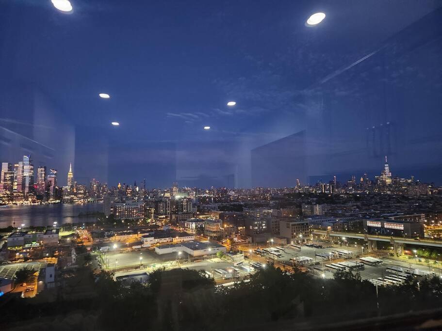 Elegant 2 Bed Gem! Mins From Nyc Apartment Union City Bagian luar foto