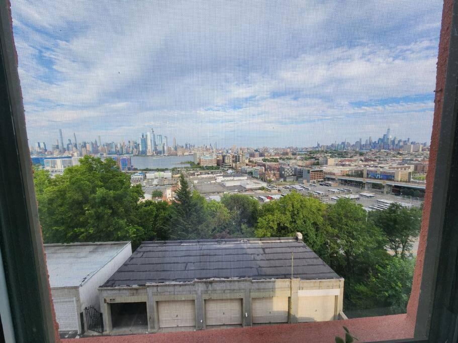 Elegant 2 Bed Gem! Mins From Nyc Apartment Union City Bagian luar foto