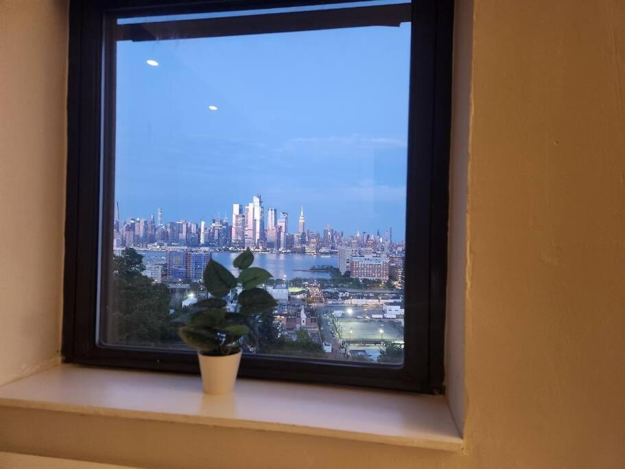 Elegant 2 Bed Gem! Mins From Nyc Apartment Union City Bagian luar foto